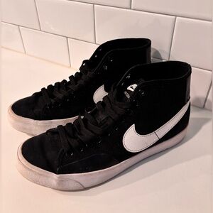 Nike SB Blazer Court Mid Black/ White Size 6